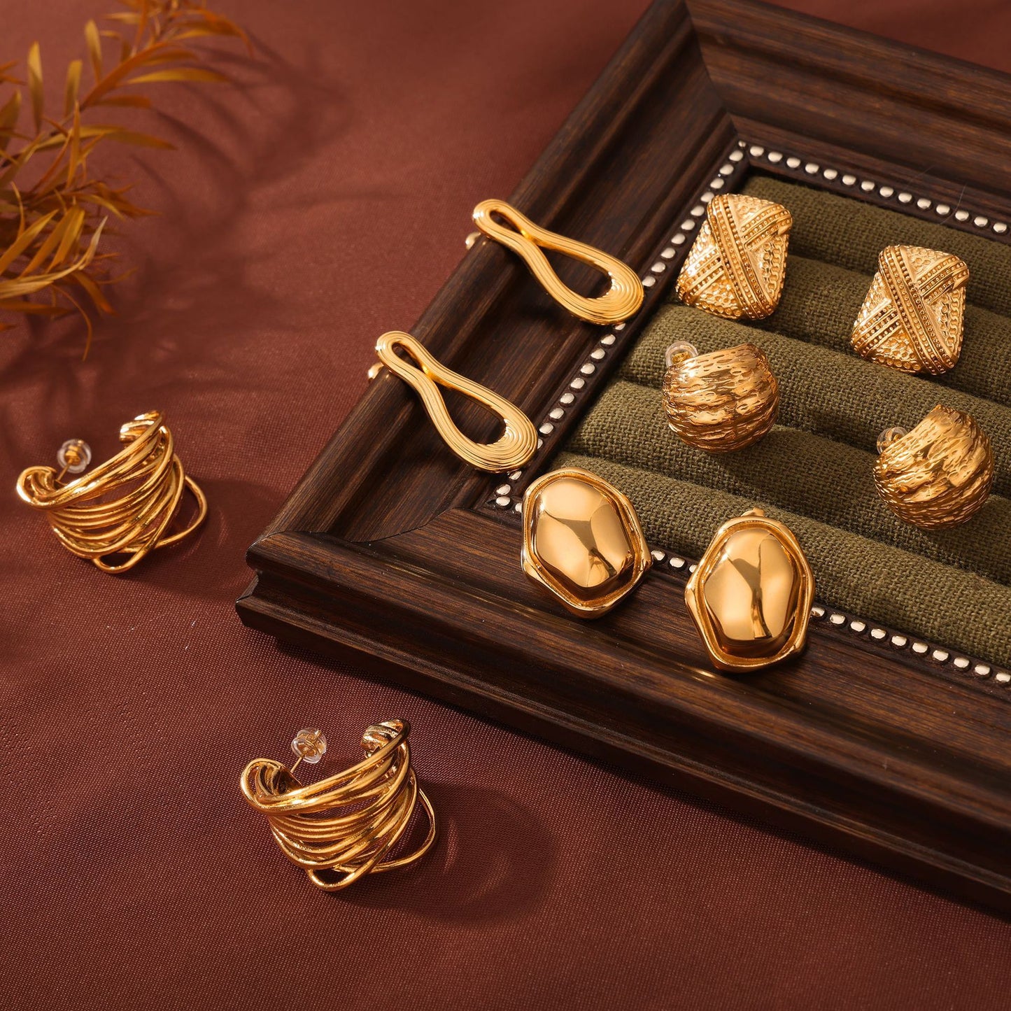 Women's Fashion Multi-layer Line Texture Earrings