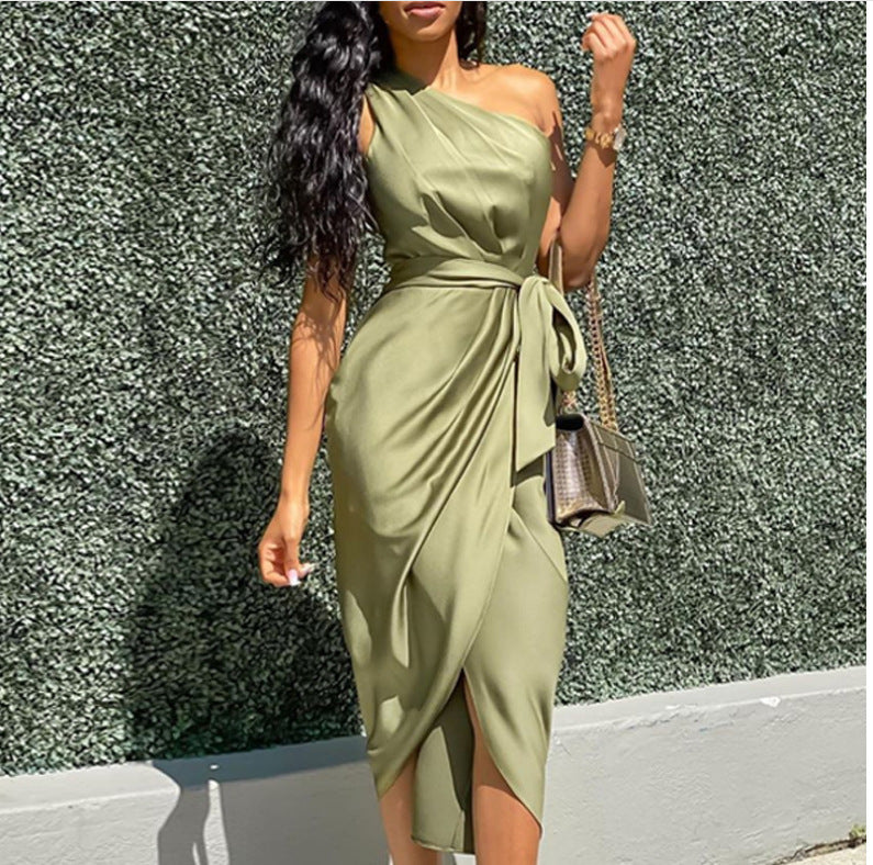 slanting shoulders and irregular straps