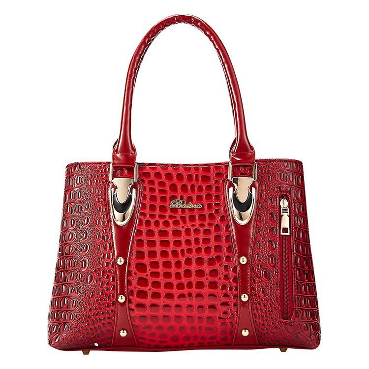 One shoulder bag for middle-aged mother