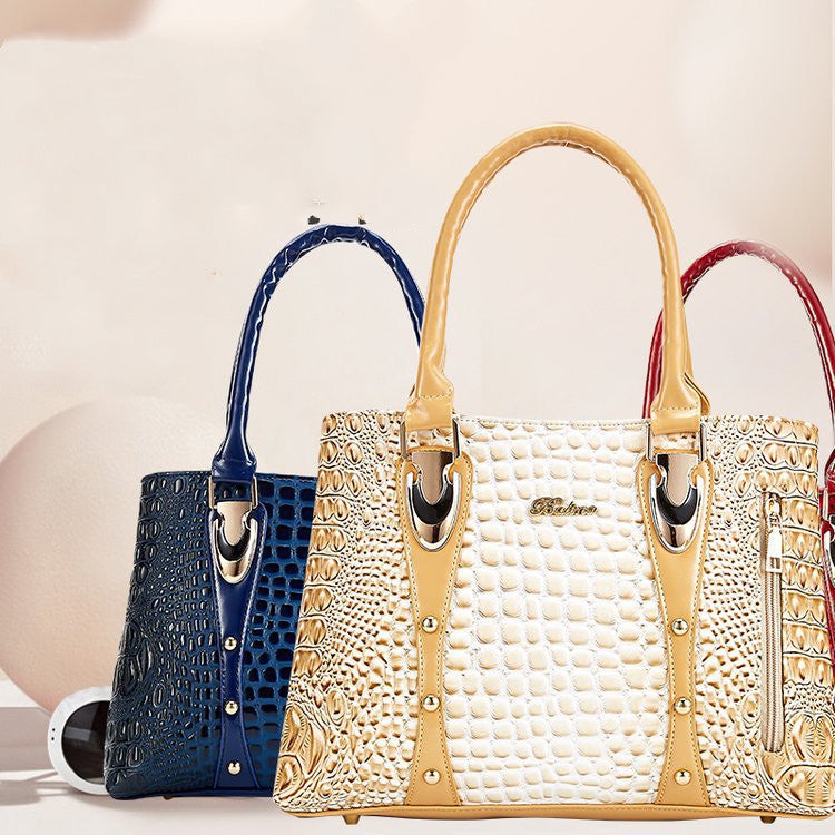 One shoulder bag for middle-aged mother