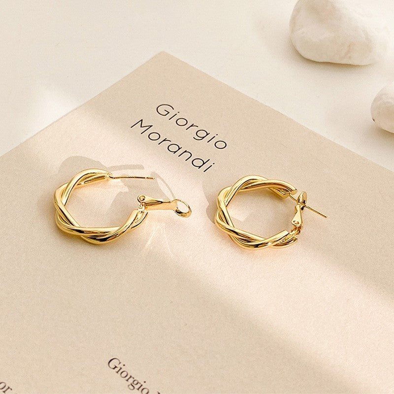 Fried Dough Twists Knitted Port Style Earrings Gold Circle Female Vintage Earrings High Class Atmosphere Earrings - Chic Angle