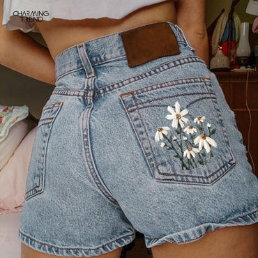 Printed Summer Artistic Vintage Women's Clothing Denim Shorts - Chic Angle