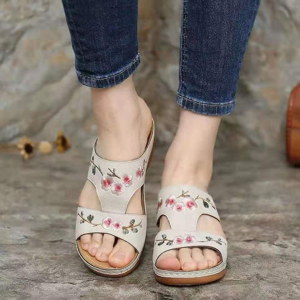 Wedge Heel Retro Stitched Embroidered Ethnic Style Women's Platform Slippers