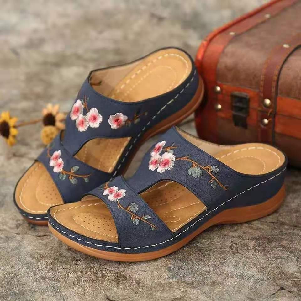 Wedge Heel Retro Stitched Embroidered Ethnic Style Women's Platform Slippers