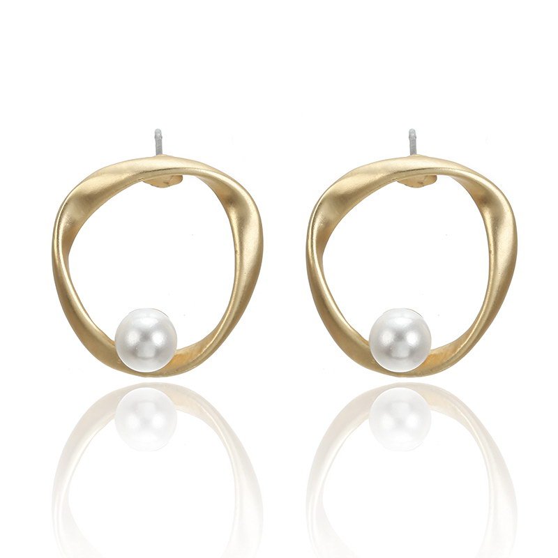 Personality Irregular Round Pearl Earrings
