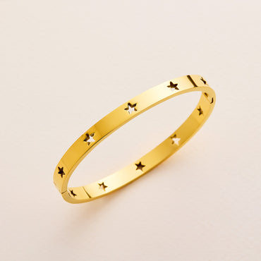 Fashion Men's And Women's Hollow Pentagram Bracelet Titanium Steel - Chic Angle