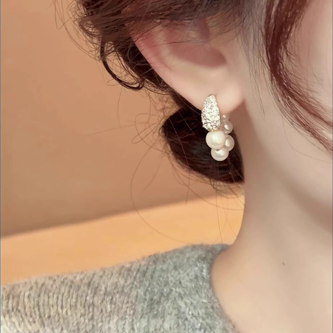 Copper Micro Inlaid Zircon Large And Small Pearls Earrings Design - Chic Angle
