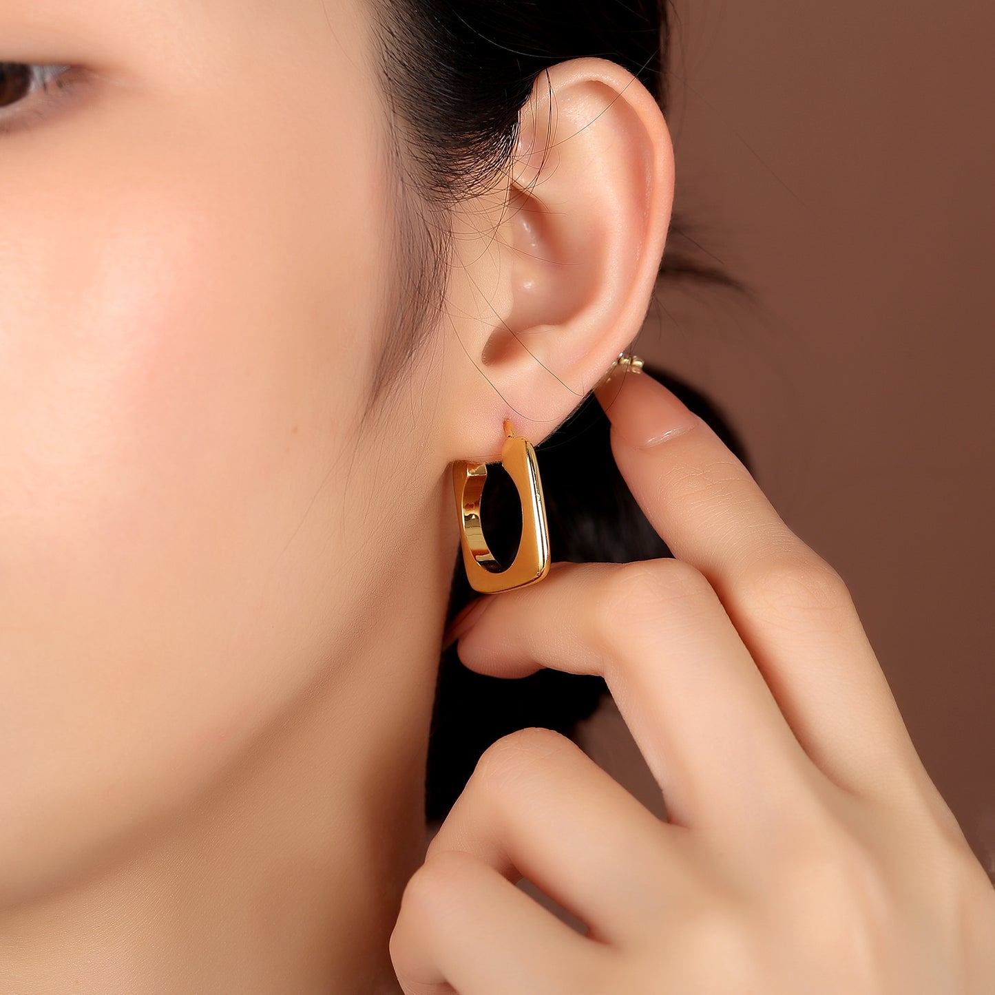 Outer Square And Inner Circle Hollow Out Ear Clip Simple Fashion - Chic Angle