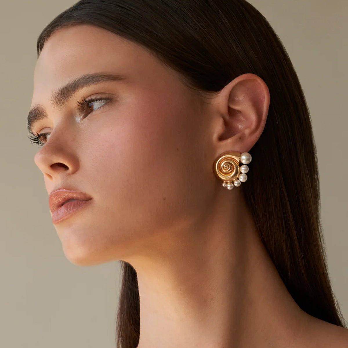 18K Gold Stainless Steel Conch Sticky Pearl Earrings