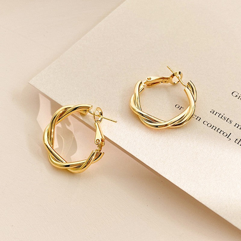 Fried Dough Twists Knitted Port Style Earrings Gold Circle Female Vintage Earrings High Class Atmosphere Earrings - Chic Angle