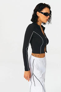 Contrasting Color Line Standing Collar Wears Knitted Shirts
