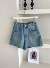 Women's Four Sided Elastic Light Colored High Waisted Denim Shorts - Chic Angle