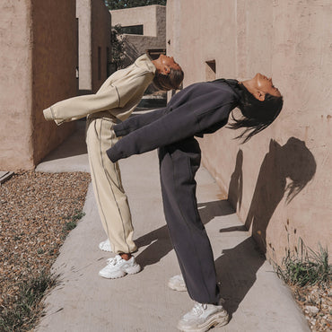 Long Sleeve Turtleneck Sweatshirt Stand Up Zipper Short Top With Loose Straight Leg Pants Women's Clothing