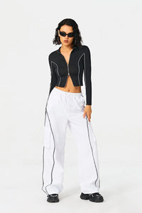 Contrasting Color Line Standing Collar Wears Knitted Shirts