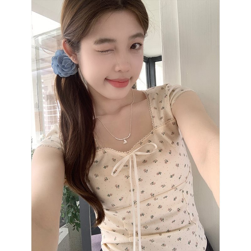 Women's Summer Slim Fit Niche Chic Square Collar Short Sleeve T-shirt Top - Chic Angle