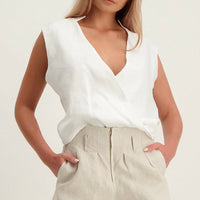 Women's New Solid Color Sleeveless Shirt Fashion V-neck Vest - Chic Angle