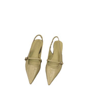 Temperamental Minority Women's With Toe Box Sandals