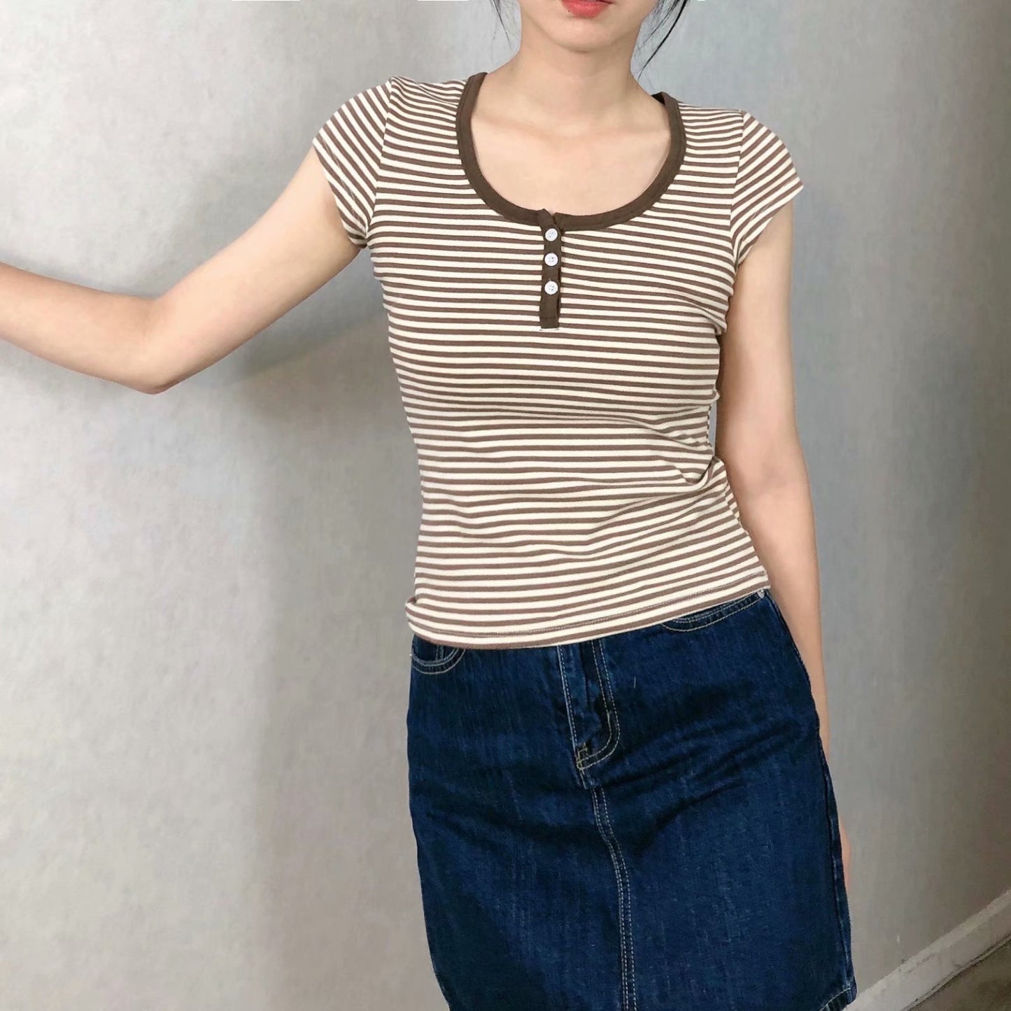 All-match Brown Striped Three-button Slim-fit Short-sleeved T-shirt