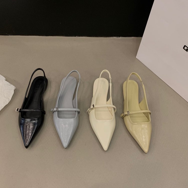 Temperamental Minority Women's With Toe Box Sandals