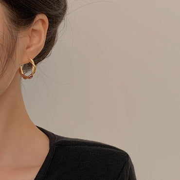 Fried Dough Twists Knitted Port Style Earrings Gold Circle Female Vintage Earrings High Class Atmosphere Earrings - Chic Angle