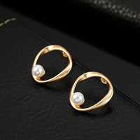 Personality Irregular Round Pearl Earrings